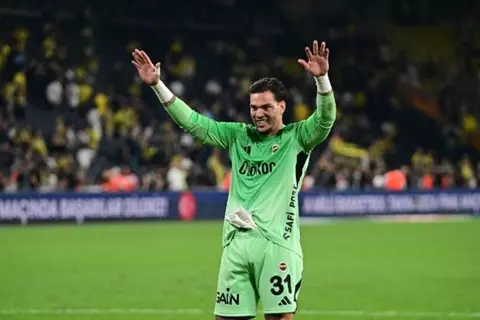 إيدرسون يتحدث عن عودته لمنتخب البرازيل.. ورسالة بشأن أنشيلوتي